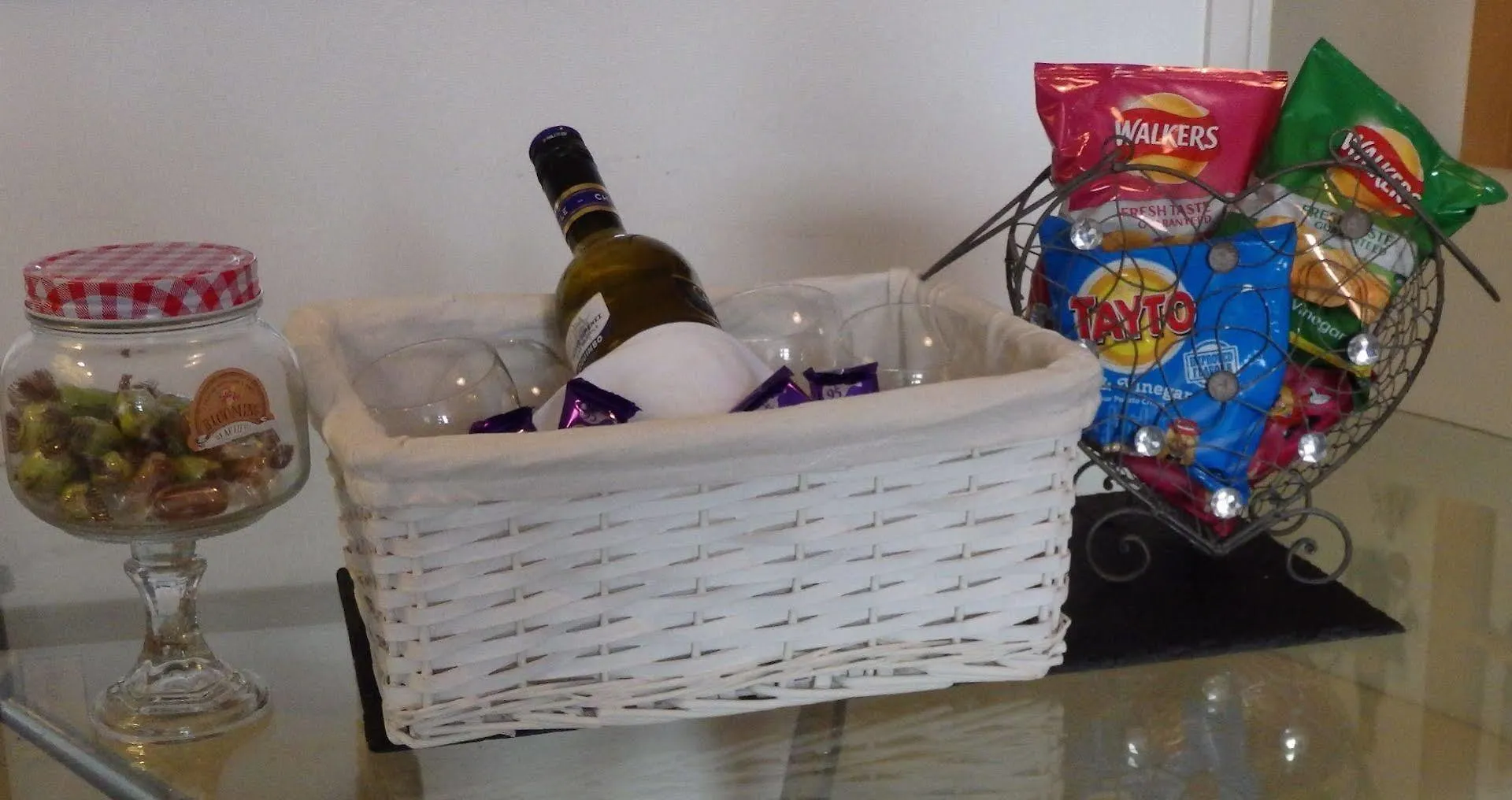 Perfect Central City Location - Parking - 3 Beds - 2 Bedrooms Belfast 0*,  Reino Unido