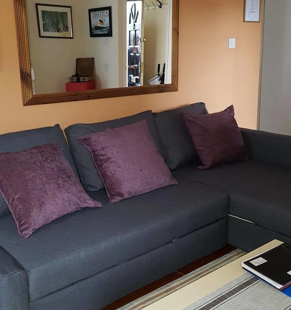 Perfect Central City Location - Parking - 3 Beds - 2 Bedrooms Belfast