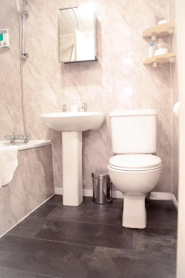 Apartament Perfect Central City Location - Parking - 3 Beds - 2 Bedrooms Belfast